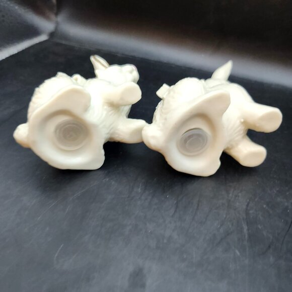 Vintage Bunny Rabbit Salt & Pepper Shakers Porcelain Set - Picture 8 of 8